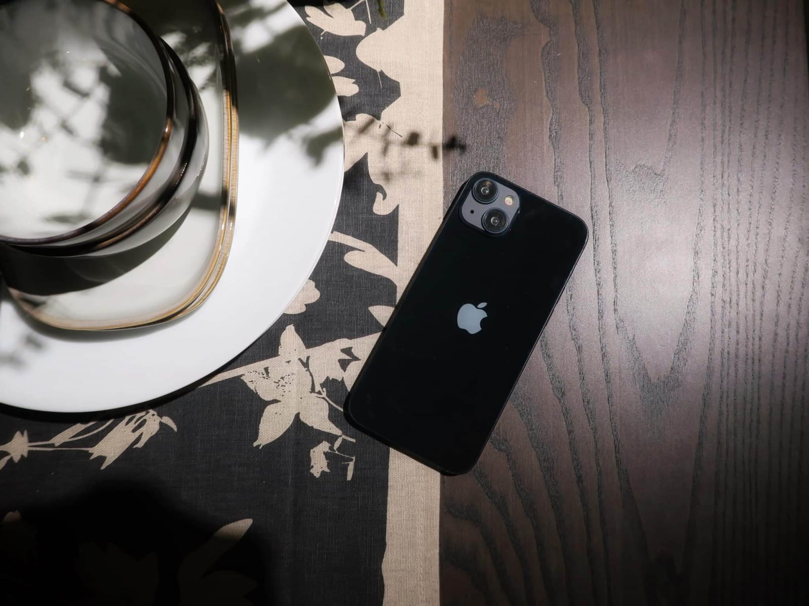 傑昇通信中秋超殺優惠，iPhone 15降破千元再送竊盜險
