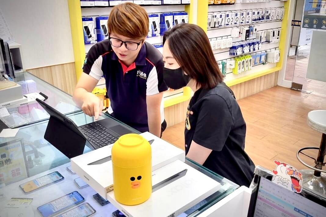 在傑昇通信指定門市體驗超旗艦平板三星Galaxy Tab S9系列,購機送LINE FRIENDS聯名九陽真空悶燒罐(市價$990元)、最高2,500元配件購物金,還有原廠登錄禮及傑昇獨家專屬配件 在傑昇通信指定門市體驗超旗艦平板三星Galaxy Tab S9系列,購機送LINE FRIENDS聯名九陽真空悶燒罐(市價$990元)、最高2,500元配件購物金,還有原廠登錄禮及傑昇獨家專屬配件