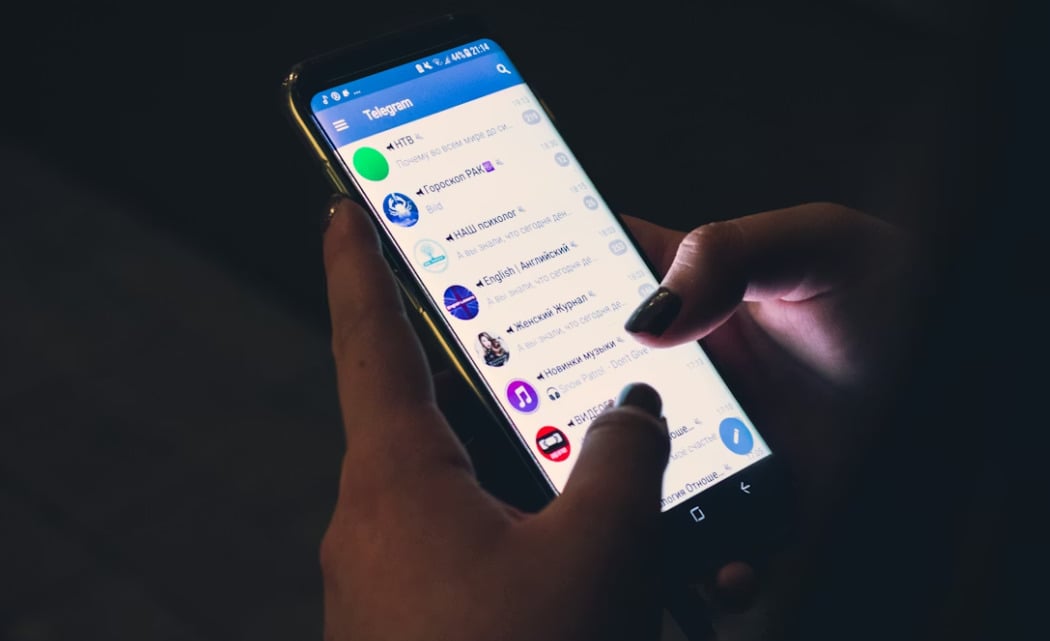 Telegram APP 手機版操作使用介面預覽。