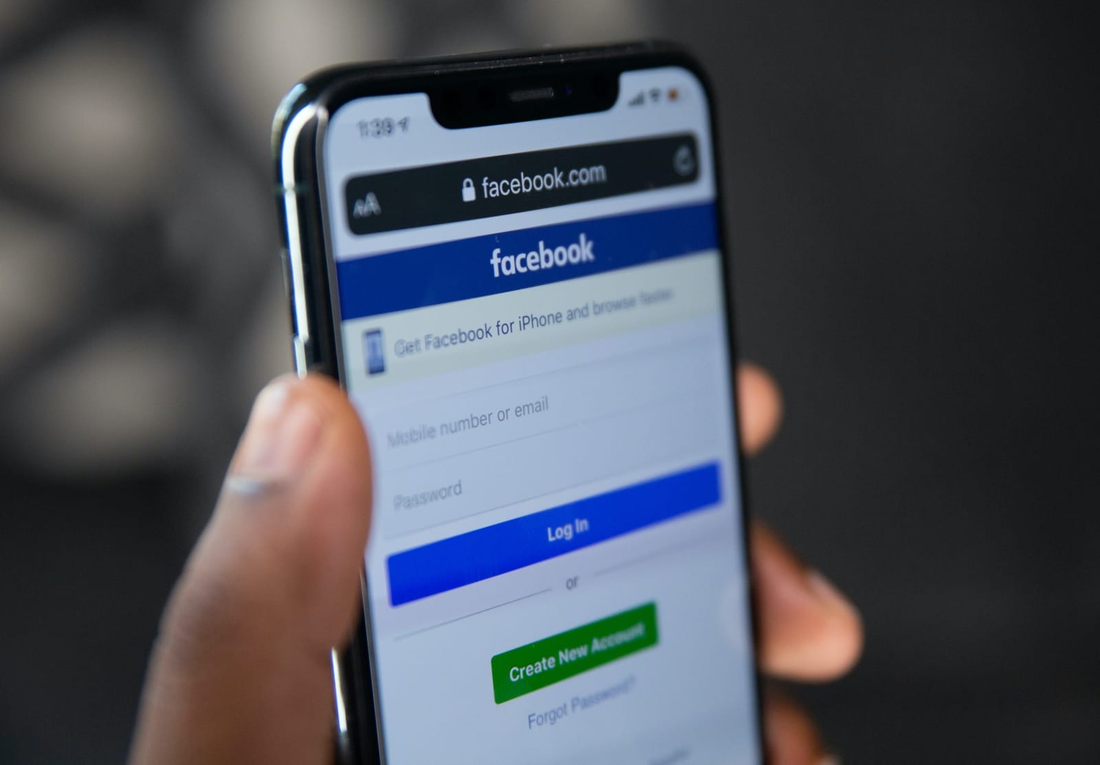 【科技新知】FB怎麼登出帳號？臉書帳戶登出教學