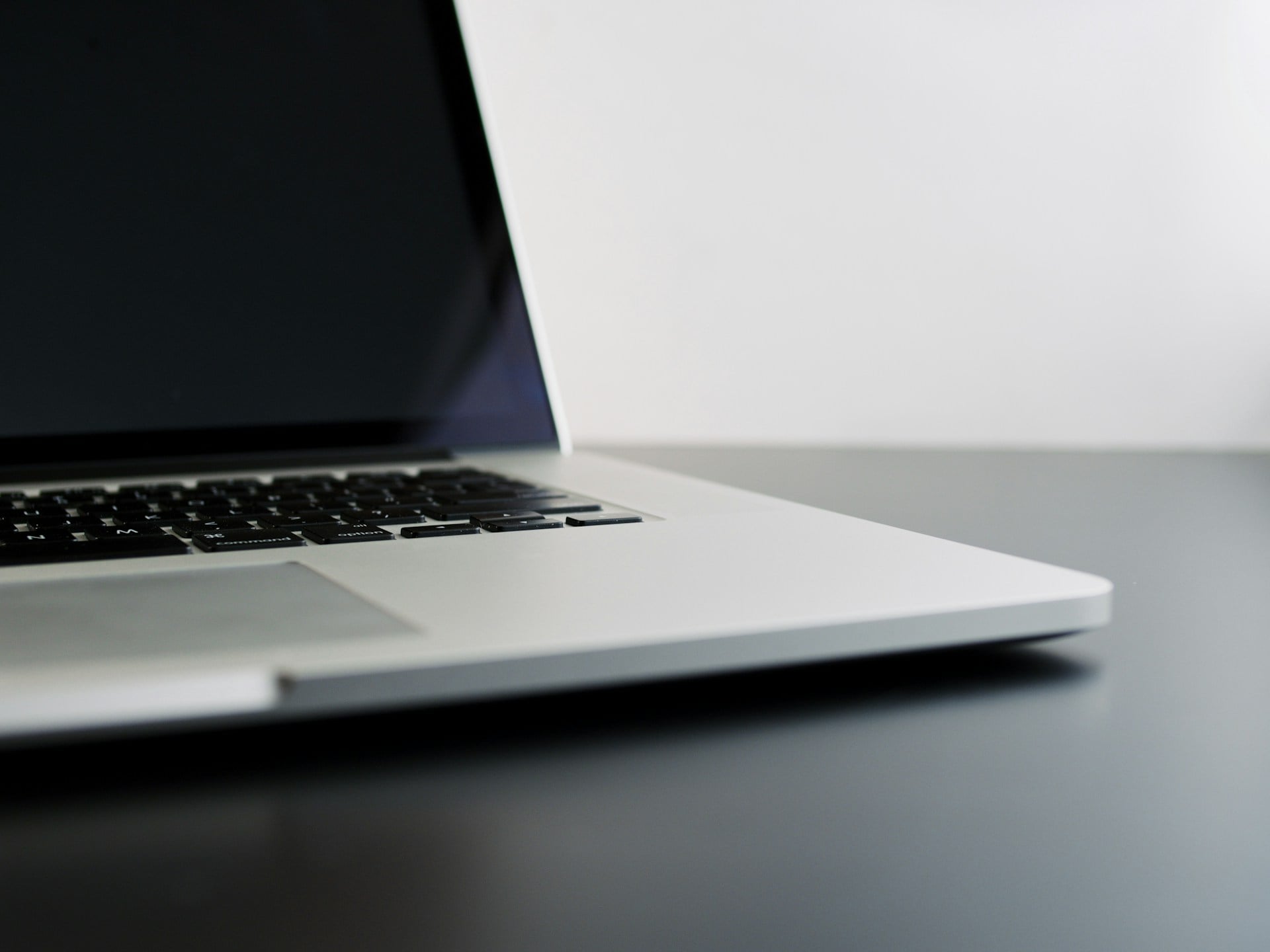 MacBook 側邊
