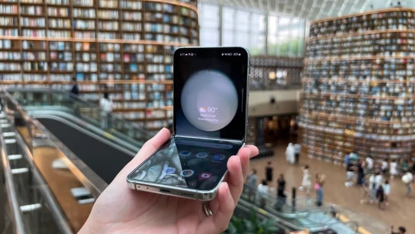 三星Galaxy Z Flip5（8GB+256GB）無懼iPhone新機，維持在熱銷榜前十名的名次