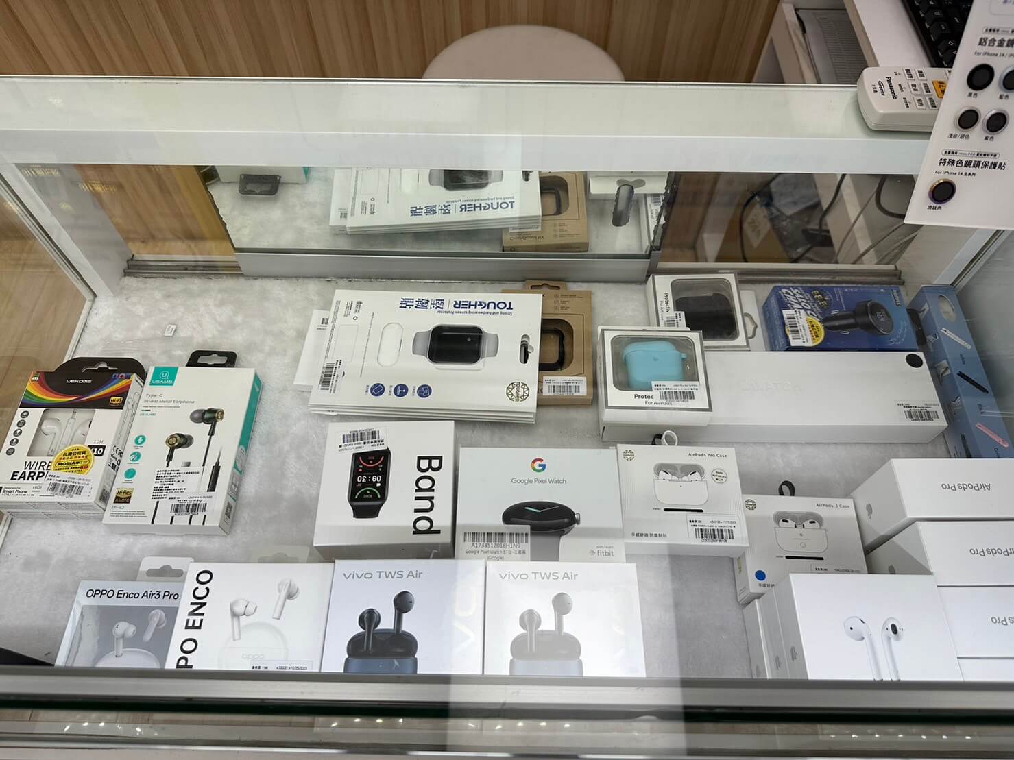 傑昇通信不只手機空機價格超低價，多功能的智慧型手錶、無線藍芽耳機也都超優惠！
