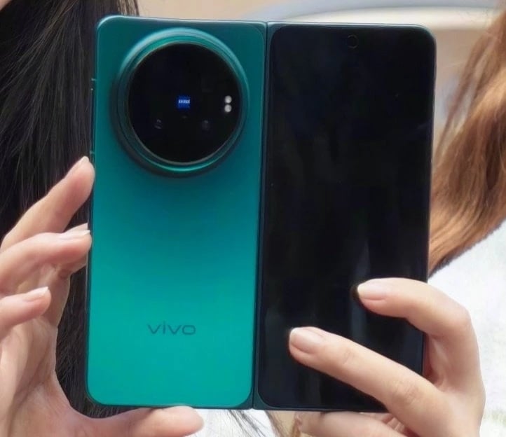 vivo X Fold 6 疑似曝光真機圖