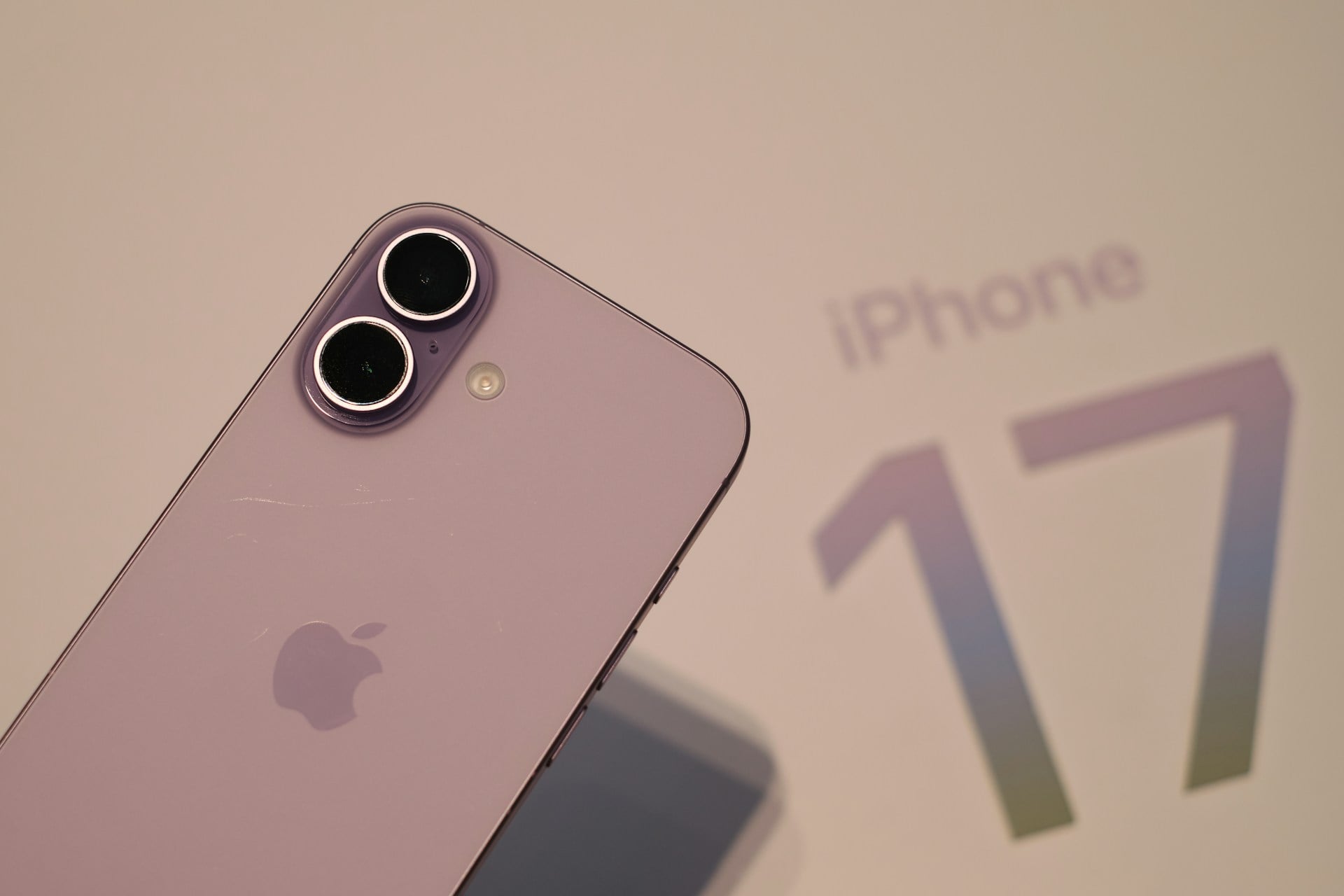 iphone 17 purple