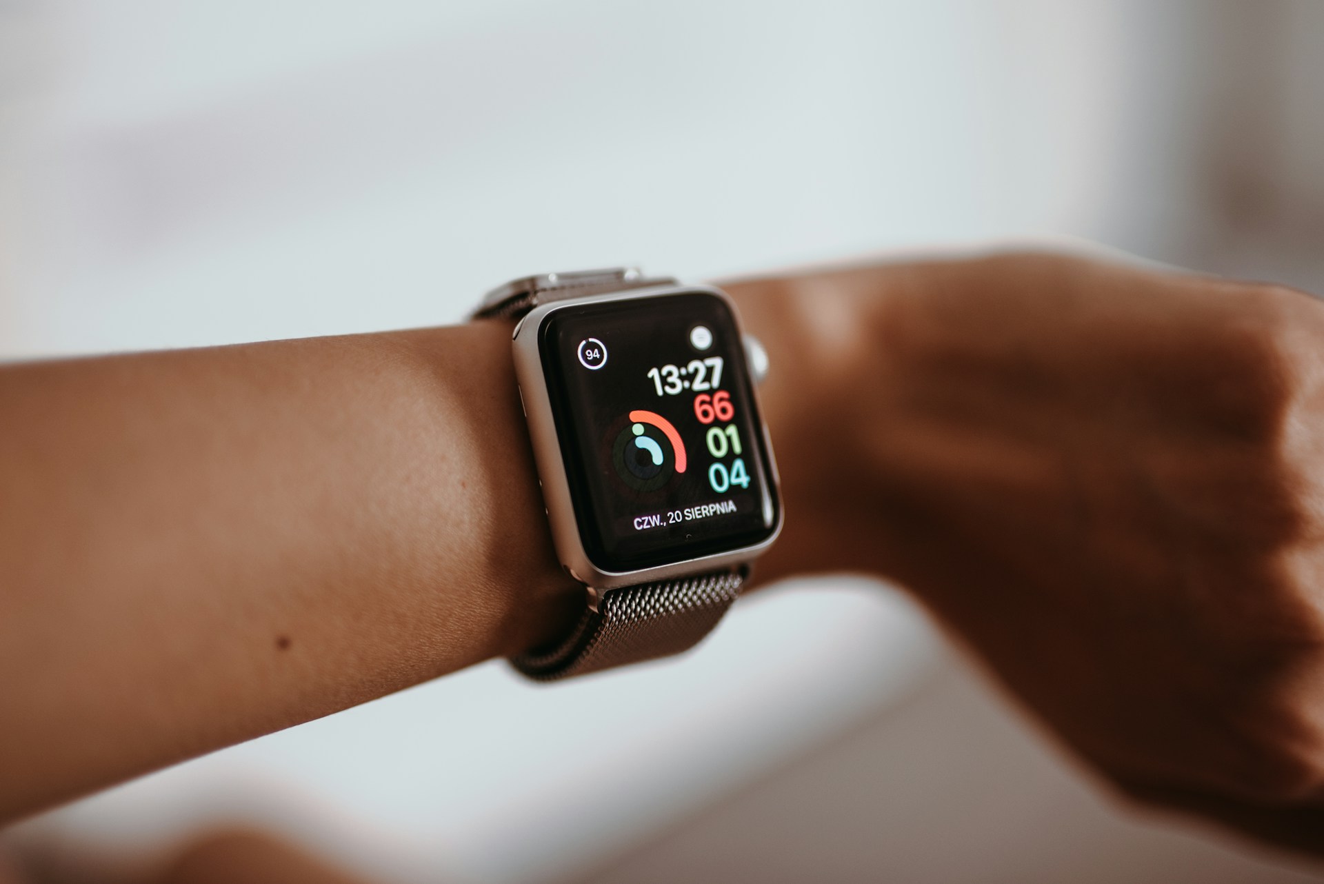 【快訊】Apple Watch 新AI模型突破:用「行為數據」預測健康狀況更準確!