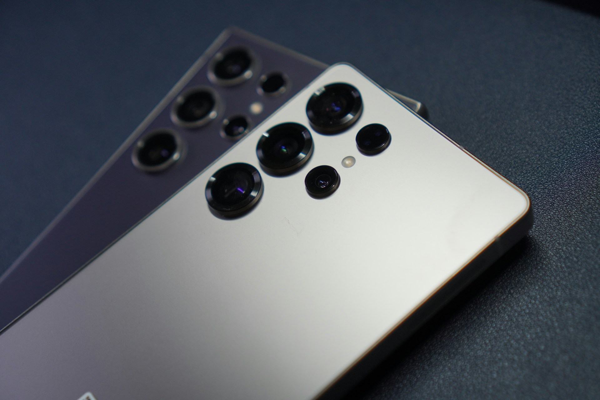 【快訊】Galaxy S26 系列相機規格曝光？！Ultra 傳搭載豪華四鏡頭