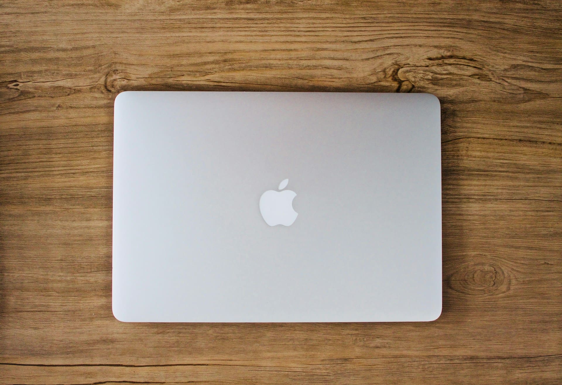 Mac 放在桌上