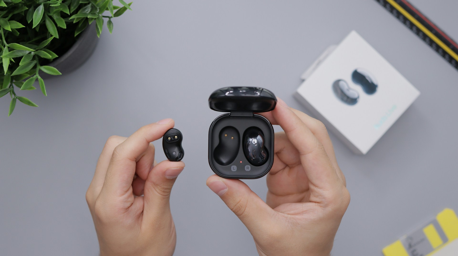 samsung-buds