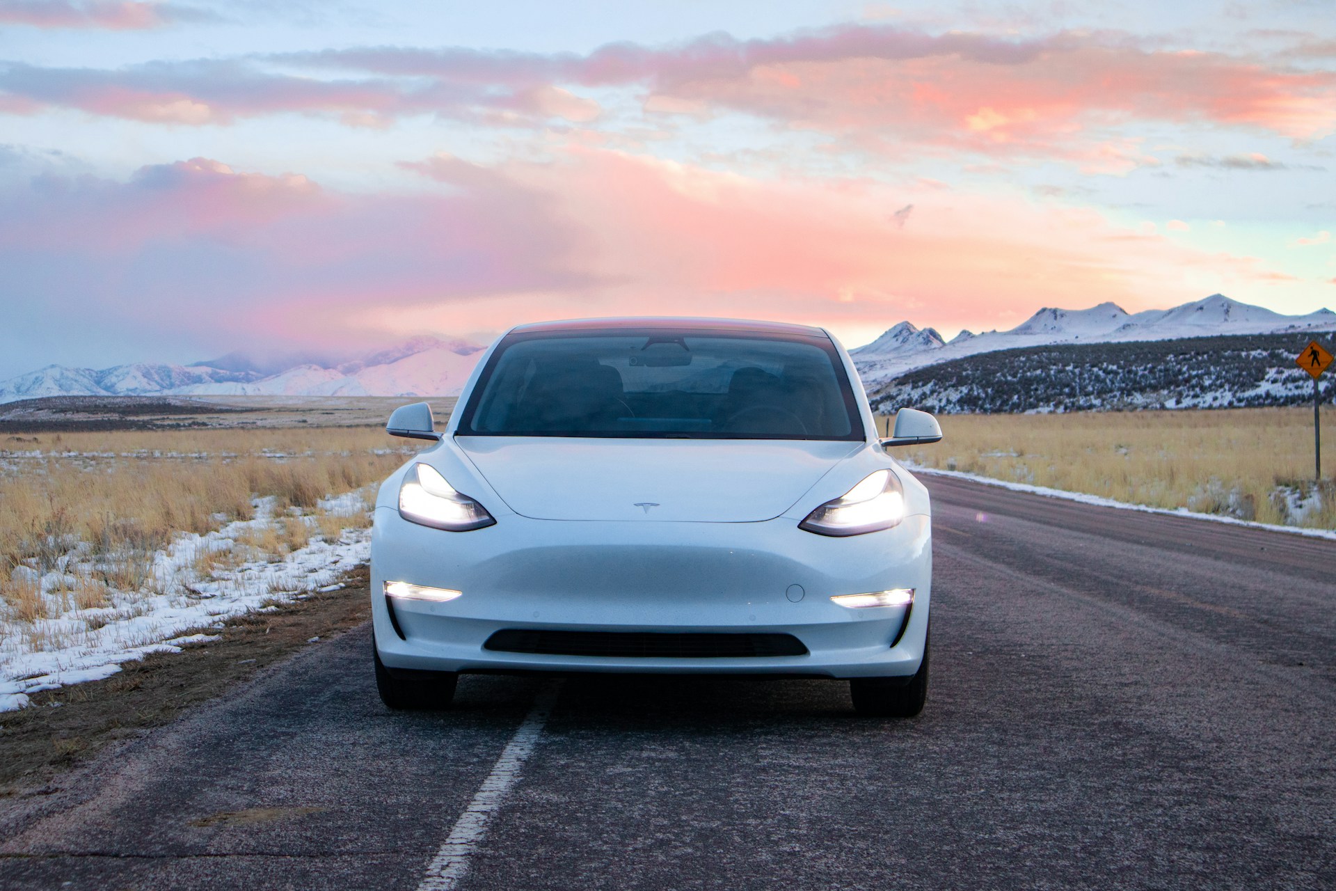 【快訊】Tesla 宣布停產 Model S 與 Model X：未來押注 Optimus 機器人？