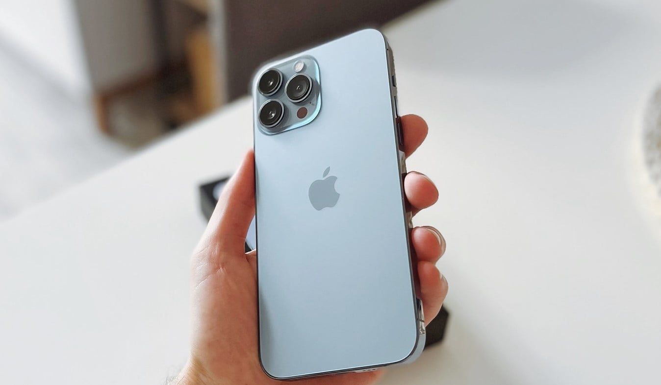 【快訊】iPhone 14 Pro外觀渲染圖曝光 瀏海變成膠囊打孔