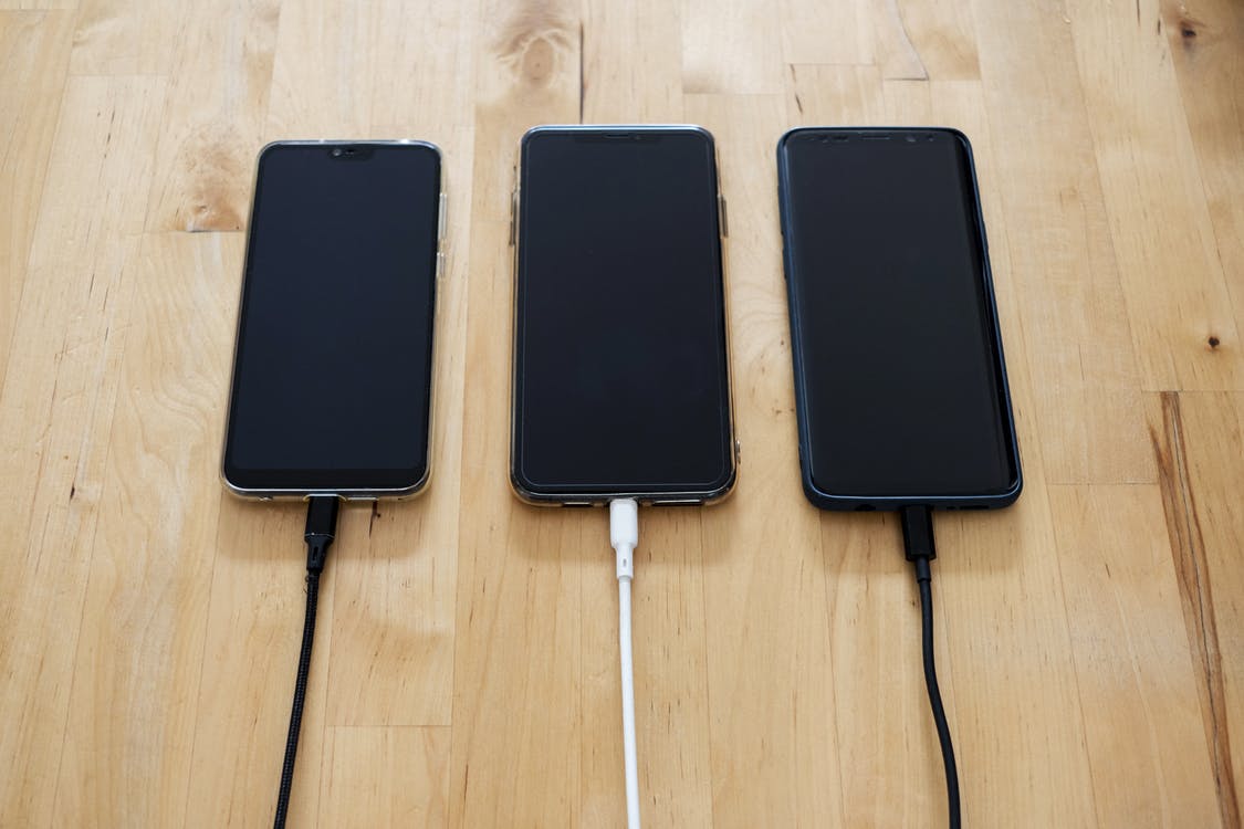 【快訊】蘋果聲稱改用USB-C妨礙創新 歐盟最新說法反擊