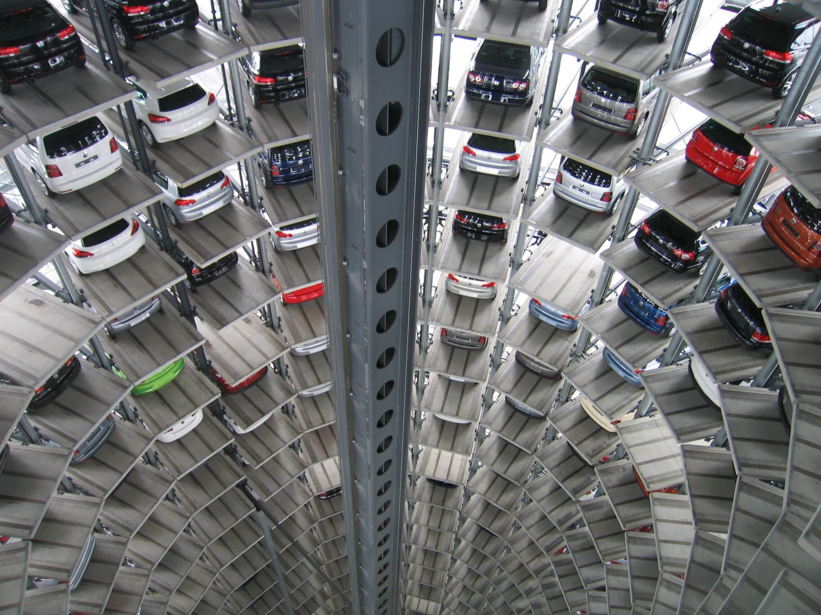 【汽車專知】德國為什麼禁止電動車進地下停車場？電動車有什麼隱憂？