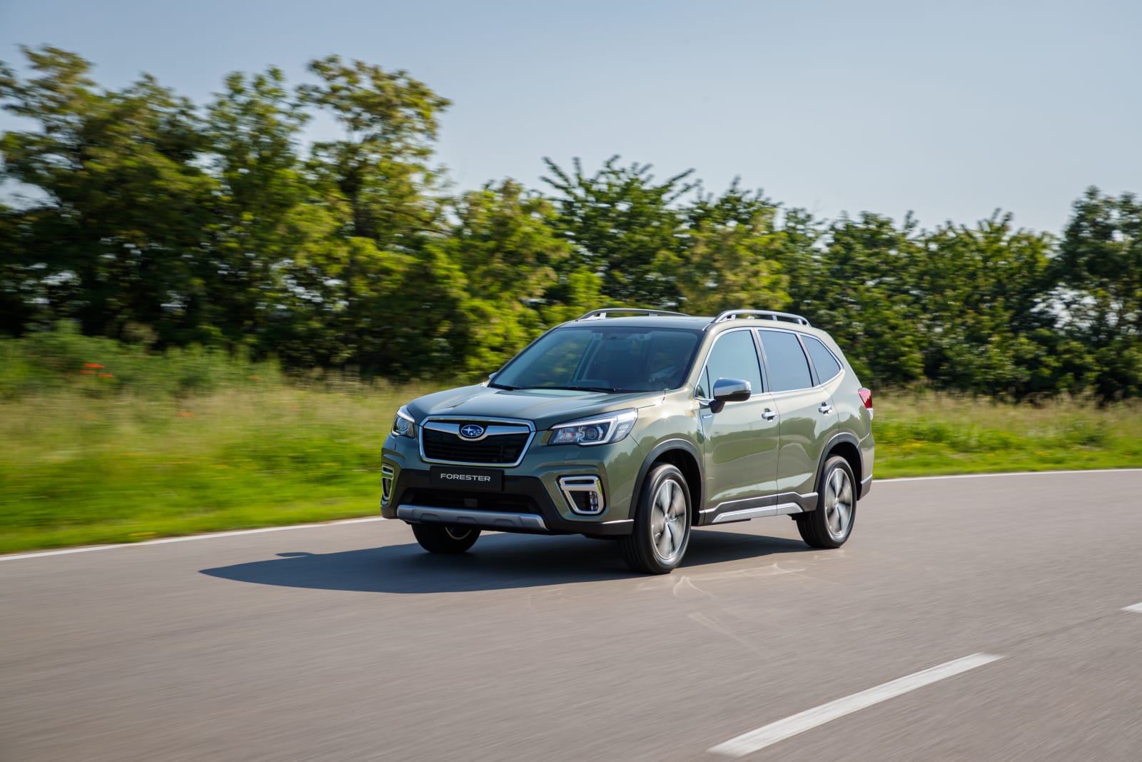 【車型介紹】小改款Subaru Forester!首度搭載油電混合動力!