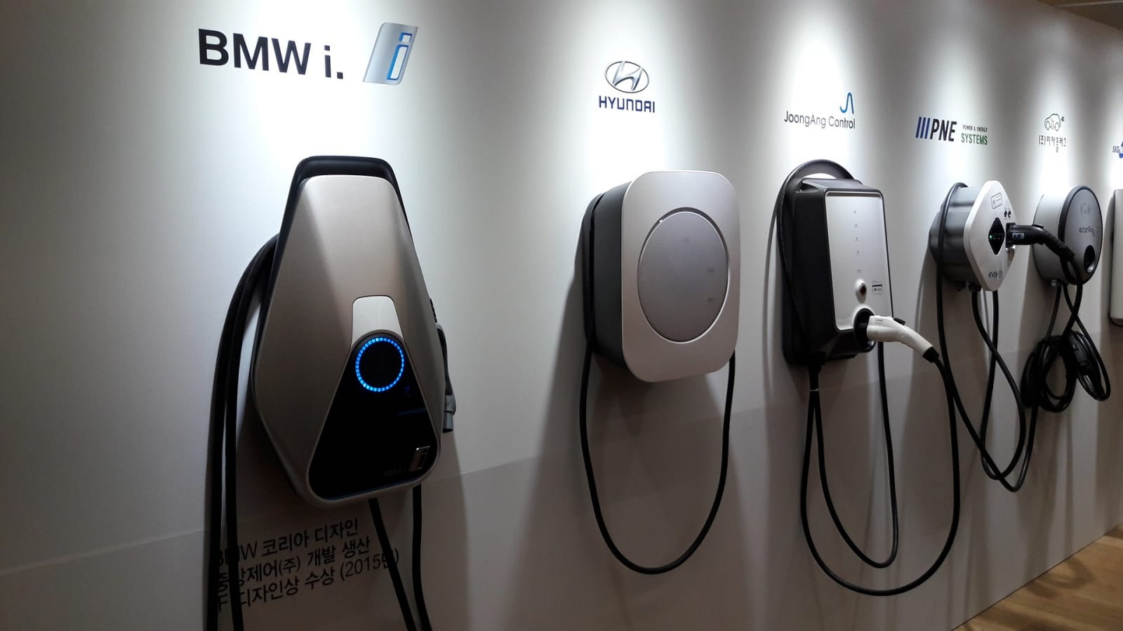 【汽車專知】電動車載全球汽車消費調查報告表現如何?怎麼提高接受度?