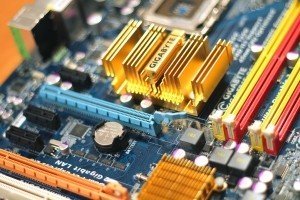 什麼是GB 吉位元組 Gigabyte-1 什麼是GB 吉位元組 Gigabyte-1