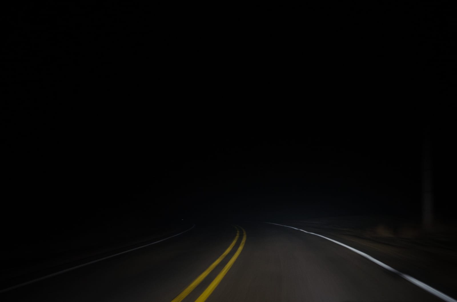 【汽車專知】開車時若突遇停電怎麼辦?測速照相還會拍嗎?