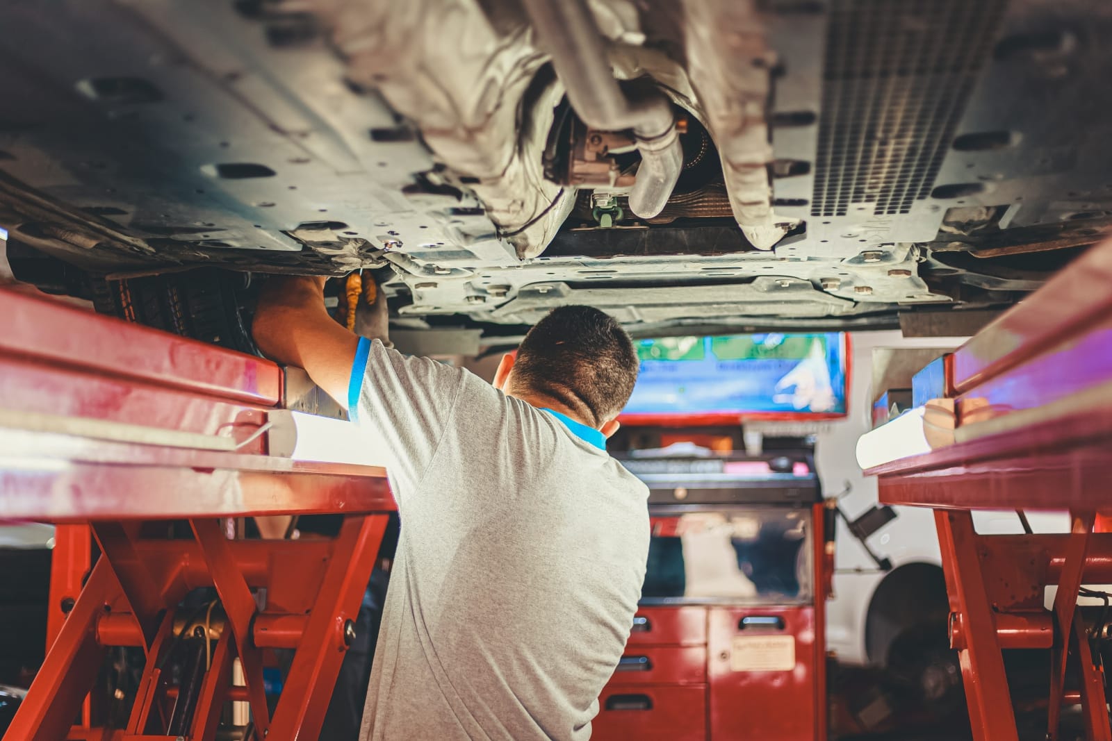 【汽車專知】汽車底盤是什麼?我們看的到底盤嗎?