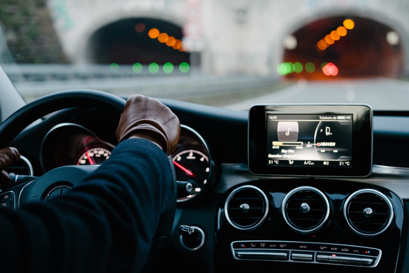 【汽車專知】車內音響怎麼選?有哪些高階音響?