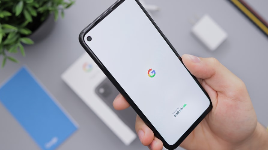 【快訊】跟上蘋果、三星腳步？Google也拚發展「超寬頻」技術　Pixel6 家族可能搶先搭載