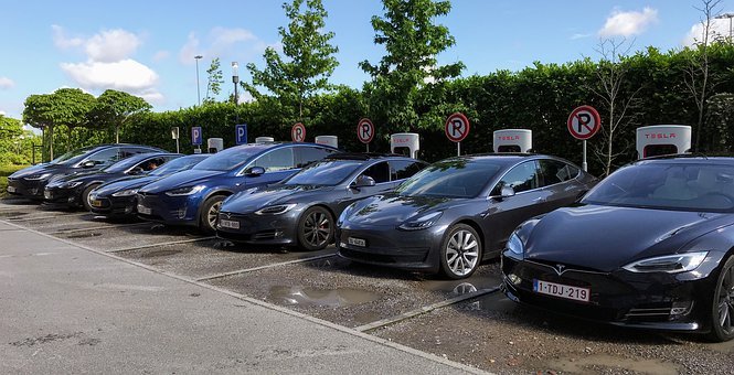【汽車專知】國外Tesla新車電量就下降?會是電動車隱憂嗎?