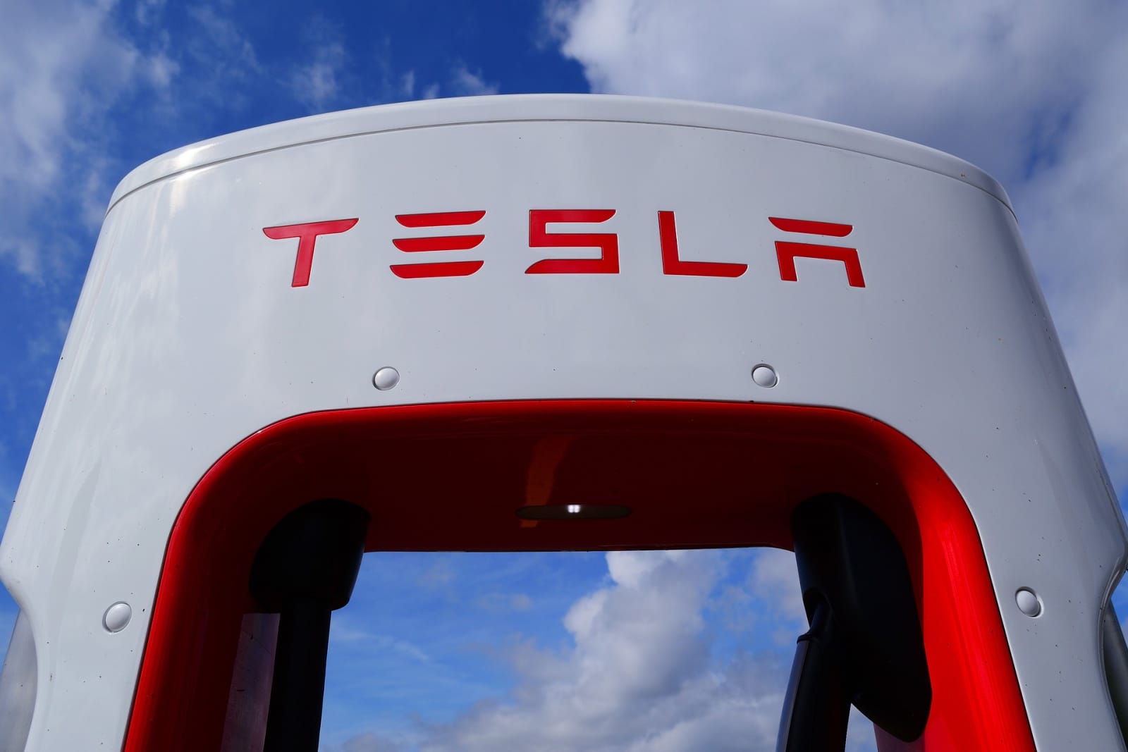 【汽車專知】電動車使用哪些電池?哪個電池使用最新科技?