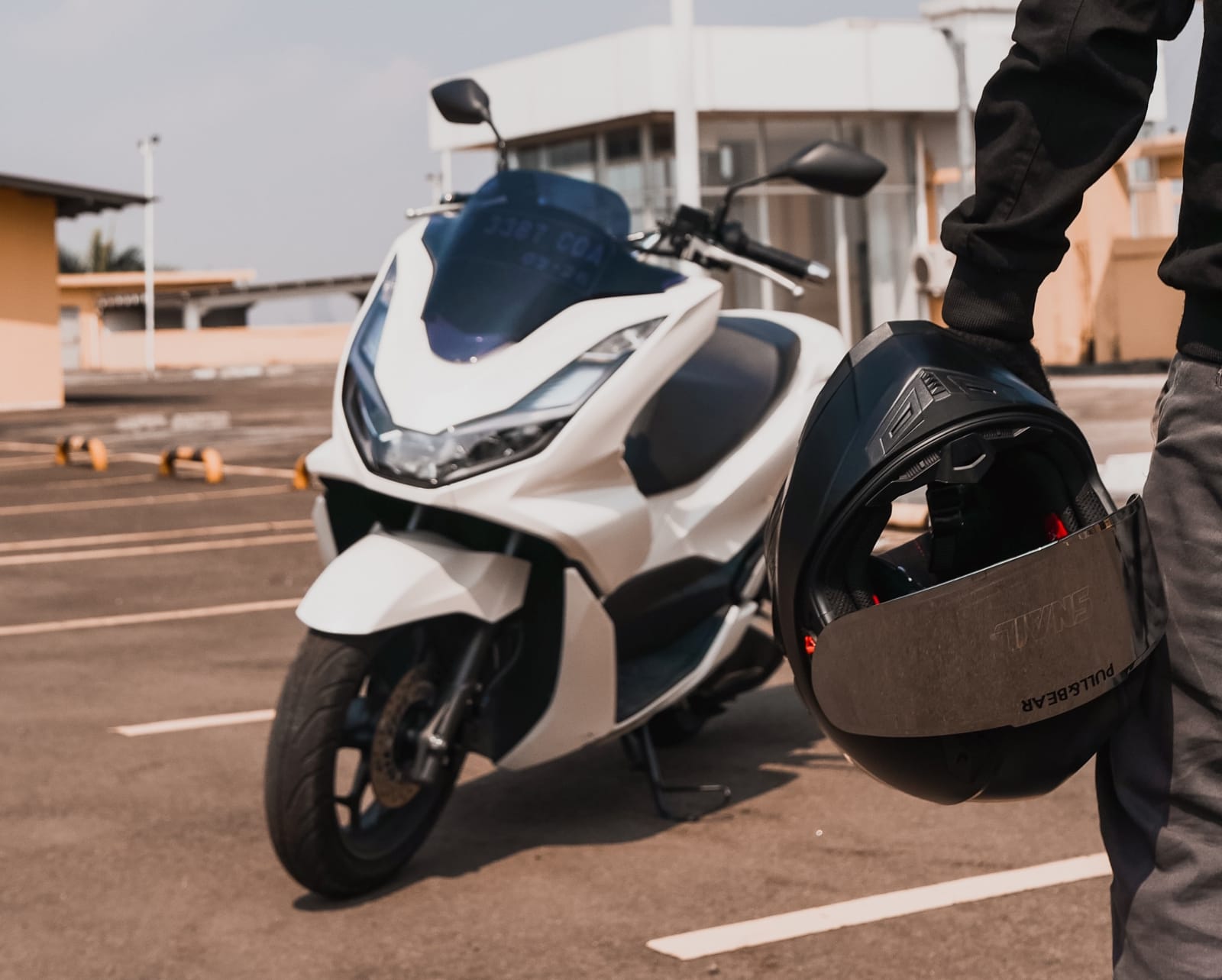 【機車專知】大型速克達怎麼騎?雙人騎乘時,坐姿有差嗎?
