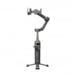 DJI Osmo Mobile 7P 手機穩定器，深灰色機身，三軸雲台結構，伸縮中軸與展開腳架底座，頂部手機夾具固定裝置