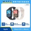Apple Watch SE 3（40mm）智慧手錶展示圖，深色與淺色錶殼搭配運動錶帶，畫面標示隨顯顯示器、睡眠分數追蹤與更快充電速度