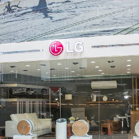 【快訊】LG通路將賣 iPhone ？三星爆急了 要求也賣 Galaxy 手機