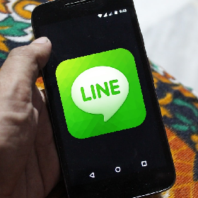 【快訊】喜歡貼圖找不到？LINE App 邊聊天、邊調整貼圖方法曝光