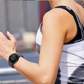 【快訊】進軍入門智慧手錶市場 Galaxy Watch FE 6千有找