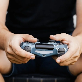 【快訊】實體遊戲愛好者崩潰！Sony宣布減產實體光碟