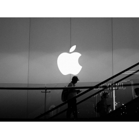 【快訊】iPhone 新機上市倒數：台灣新舊iPhone價格跌勢與通路銷量解析