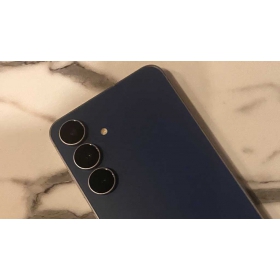 【快訊】Galaxy S25 FE搶先曝光！正式發表前被用戶全面揭密？