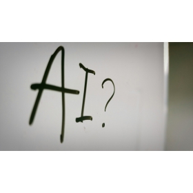 【AI專知】AI 幻覺是什麼？技術原理？5 大預防方法，提升內容準確性！