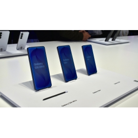 【快訊】Galaxy S27 傳改用中國面板？三星旗艦螢幕可能出現大變化