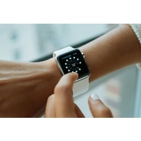 【快訊】watchOS 27 有望「心率追蹤」功能升級？AI 健康教練可能再等等