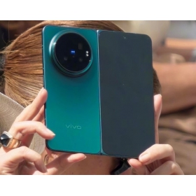 【快訊】vivo X Fold 6 實機照曝光！？青綠漸層新色吸睛，摺疊機不只比規格