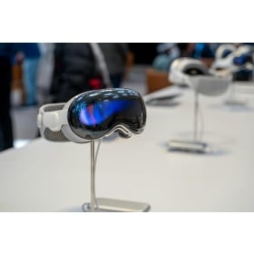 【快訊】蘋果傳精簡 VR 團隊轉向智慧眼鏡？Vision Pro 戰略調整與穿戴新布局