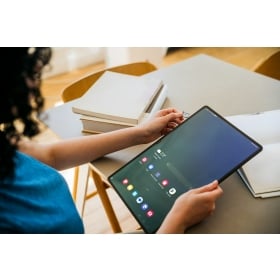 【快訊】Galaxy Tab S12 原廠桌布提前流出！兩款漸層設計曝光，手機、平板都能用