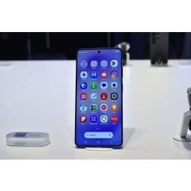 【快訊】三星 Galaxy S27 Plus 首度現身!防窺螢幕有望下放?