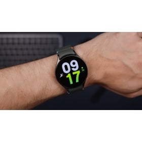 【配件專知】三星Galaxy Watch錶面更換教學！手錶桌布直接換、手機App自訂與下載技巧全攻略