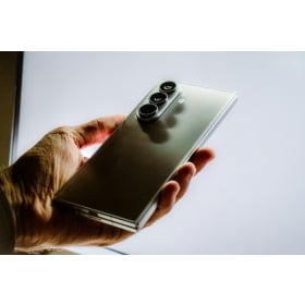 【快訊】三星 Galaxy S27 系列保護殼又曝光！Pro、Ultra 相機設計改變？