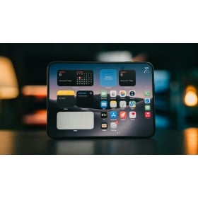 【快訊】iPhone Duo 賣到缺貨！蘋果急增產 44%，7 萬折疊機為何如此搶手？